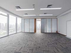 卓越前海壹号 中层 300平米 3+1格局