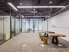 TPARK深港影视创意 中层 212平米 6+1格局