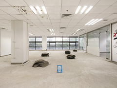 兰光科技大厦 中层 306平米 3+1格局